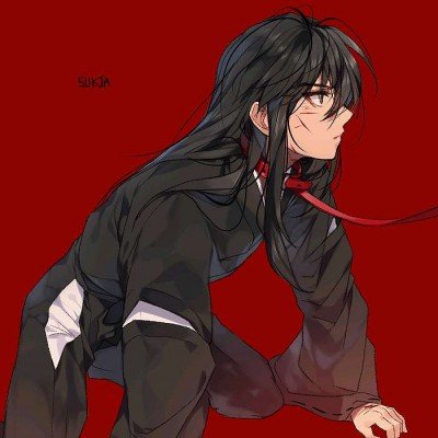印度父女骑车摔倒遭压路机碾压